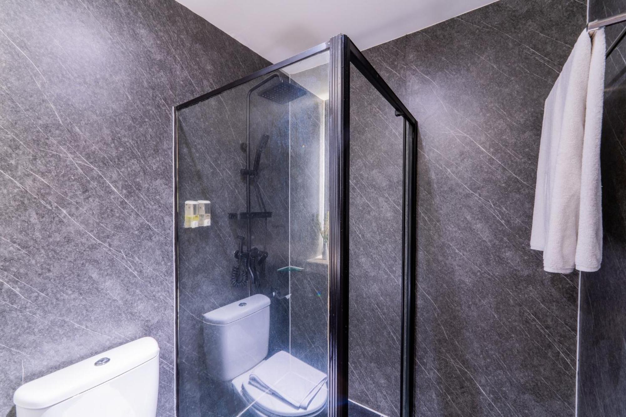 Boutique And 3* Kuta (Bali)