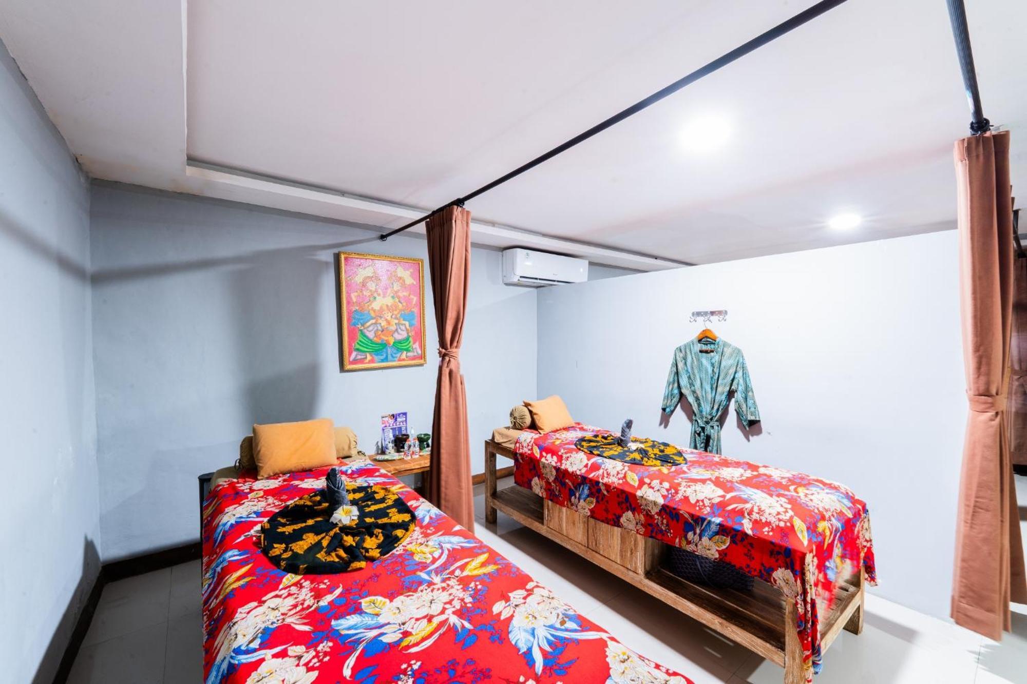 Boutique And Kuta (Bali)